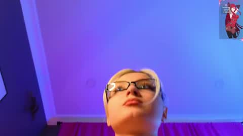 Snapshot of barbarafinch chatting on July 9, 6:28 am Barbara online show from July 9, 6:28 am