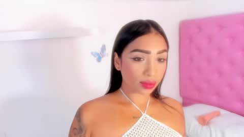 Snapshot of barbarahills_21 chatting on March 1, 5:26 pm Barbie Hills online show from March 1, 5:26 pm