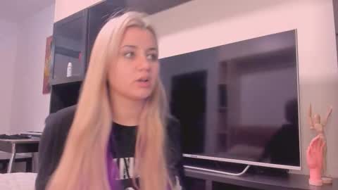 Snapshot of barbarasiren chatting on October 30, 10:38 am barbarasiren online show from October 30, 10:38 am