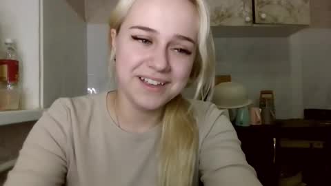 barbie___girl online show from February 10, 5:06 pm