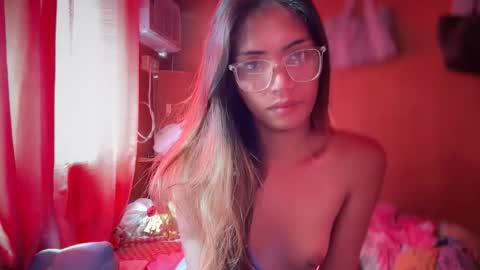 Snapshot of barbie_alawi chatting on December 16, 3:00 am I am Barbie online show from December 16, 3:00 am