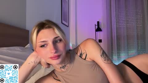 My name is Molly. Please say hello I like talking to you. If you have any wishes or obscene desires please use the tip menu online show from September 28, 4:01 pm