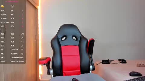 Snapshot of barbie_ebony_ chatting on November 14, 5:50 am Nicolle online show from November 14, 5:50 am