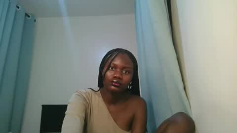 queen online show from March 21, 9:51 pm