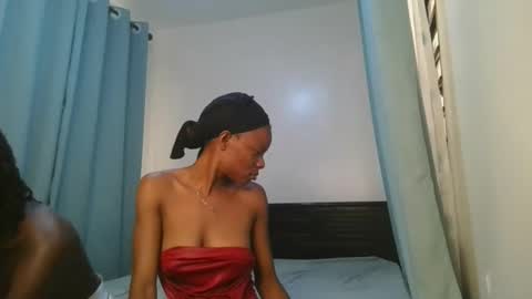 queen online show from March 29, 11:21 am