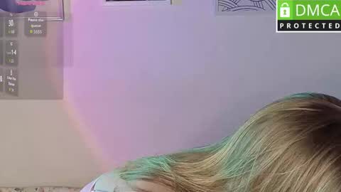 Snapshot of barbie_staze chatting on February 16, 6:48 pm Barbie Staze online show from February 16, 6:48 pm