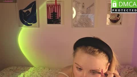 Snapshot of barbie_staze chatting on February 28, 3:07 am Barbie Staze online show from February 28, 3:07 am