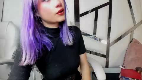 Snapshot of barbieambarx chatting on November 11, 2:17 pm Barbie online show from November 11, 2:17 pm