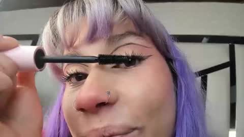 Snapshot of barbieambarx chatting on November 12, 1:33 pm Barbie online show from November 12, 1:33 pm