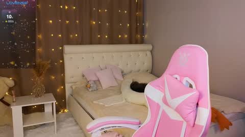 Stacy online show from December 10, 4:45 am