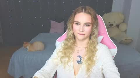 Snapshot of barbieee_doll chatting on May 11, 3:51 pm Eva online show from May 11, 3:51 pm