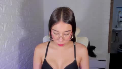 Snapshot of barbiegirl___ chatting on February 11, 7:12 am barbiegirl___ online show from February 11, 7:12 am