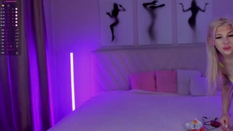  Emma online show from January 28, 9:08 pm