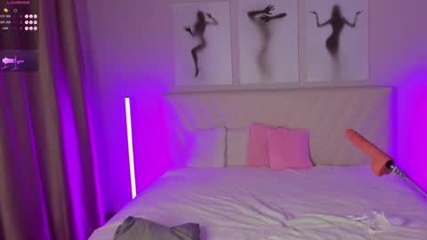  Emma online show from January 29, 9:07 pm