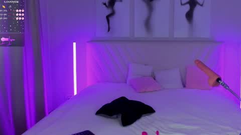  Emma online show from February 2, 10:06 pm