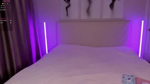  Emma online show from November 30, 8:35 pm