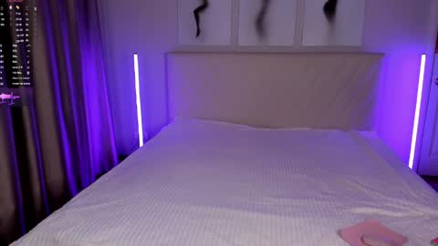  Emma online show from March 31, 7:14 pm