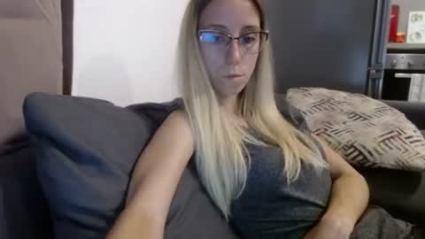 Lena online show from August 6, 5:37 pm