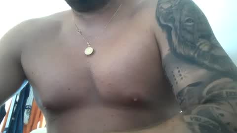 Snapshot of barrias23 chatting on July 13, 3:26 pm barrias23 online show from July 13, 3:26 pm