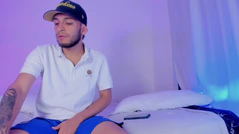 Snapshot of barrymichaels chatting on October 24, 5:59 am Bruce online show from October 24, 5:59 am