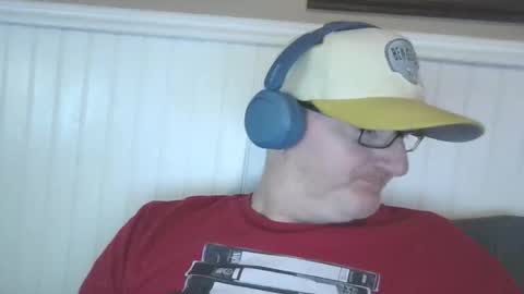 Snapshot of bartender_blue_eyes chatting on November 1, 8:16 am Bartender Blue online show from November 1, 8:16 am