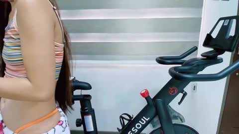 Snapshot of basapukipuki chatting on October 25, 2:52 am PukiPuki online show from October 25, 2:52 am