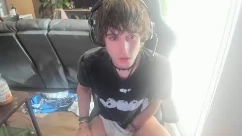 Snapshot of bashful4200 chatting on March 8, 9:40 pm ryan online show from March 8, 9:40 pm