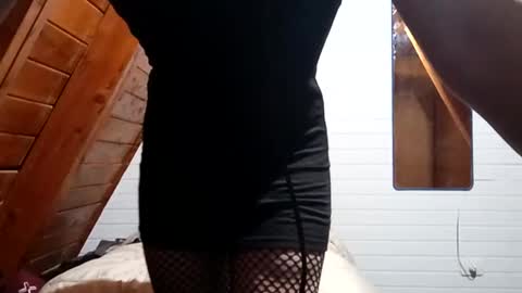 bassdimitri9 online show from March 22, 11:30 pm