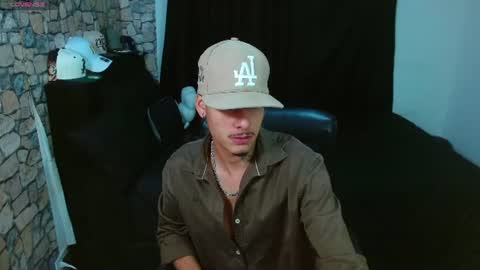 Snapshot of bastiaan_28 chatting on July 18, 1:21 am Bastian online show from July 18, 1:21 am