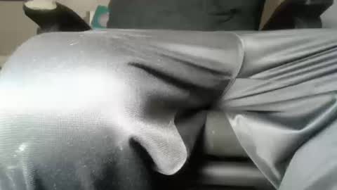 Snapshot of batmannrobin1313 chatting on October 17, 11:07 pm archangel online show from October 17, 11:07 pm