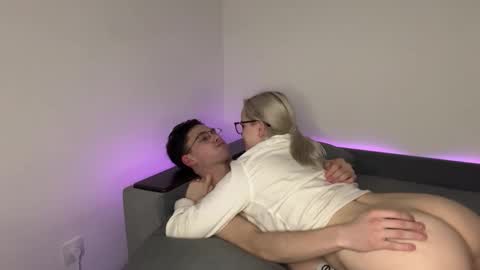 Snapshot of bawdycouple chatting on November 20, 1:44 pm Max and Bella online show from November 20, 1:44 pm