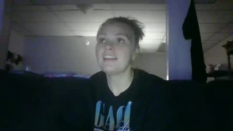 Baylee online show from November 20, 6:24 am