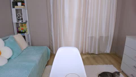 Snapshot of bb_lourels_ chatting on January 17, 12:32 pm Lourel I will be here on and online show from January 17, 12:32 pm