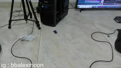 alex independent model   ig bbalexmoon online show from December 14, 4:42 pm