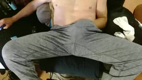 bbboooyyy11 online show from October 22, 1:50 am