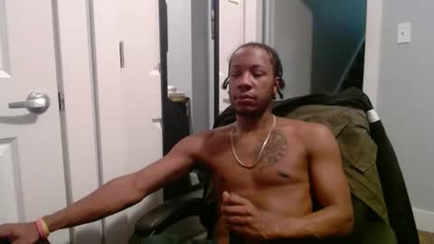 Snapshot of bbc_elrey chatting on February 3, 11:47 pm Racks online show from February 3, 11:47 pm