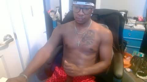 Snapshot of bbc_elrey chatting on July 4, 2:34 pm Racks online show from July 4, 2:34 pm