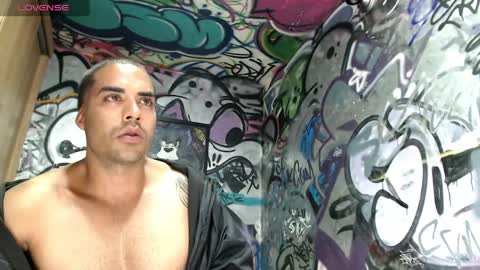 Justin online show from April 21, 8:55 pm