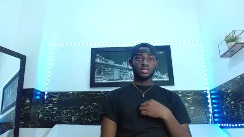 Snapshot of bbc_stallionn chatting on October 2, 3:02 am Andrew online show from October 2, 3:02 am