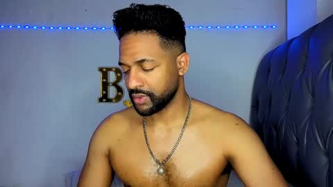 john online show from April 19, 4:01 am