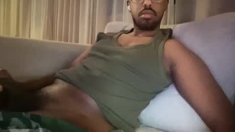 Snapshot of bbcdaevon8inch chatting on February 4, 6:41 am Daevon online show from February 4, 6:41 am