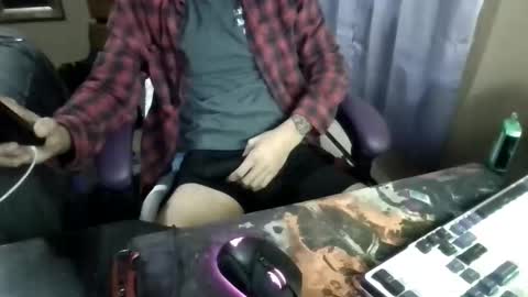 Snapshot of bbcfred09 chatting on February 22, 12:23 am bbc fred online show from February 22, 12:23 am