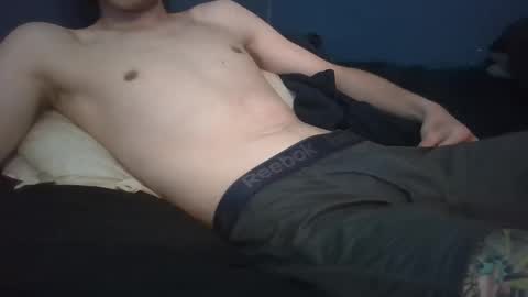 Snapshot of bbeeaa672_ chatting on February 17, 7:20 pm bbeeaa672_ online show from February 17, 7:20 pm