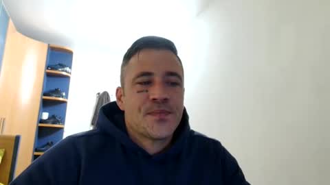 Snapshot of bbnamelezz chatting on October 29, 6:37 am BB Namelezz online show from October 29, 6:37 am