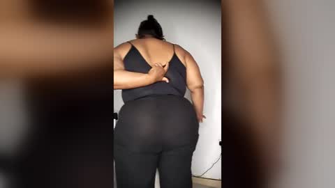 Snapshot of bbw_cindy11 chatting on July 25, 10:40 pm Cindy online show from July 25, 10:40 pm