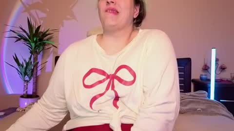 Love online show from February 22, 9:57 pm