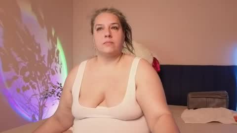 Love online show from May 25, 9:26 am