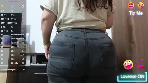 Snapshot of bbw_milf_4u chatting on February 13, 8:43 am Emma online show from February 13, 8:43 am