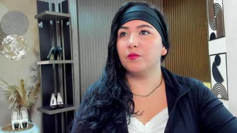 Snapshot of bbwluxurymuse chatting on May 4, 11:17 am bbwluxurymuse online show from May 4, 11:17 am