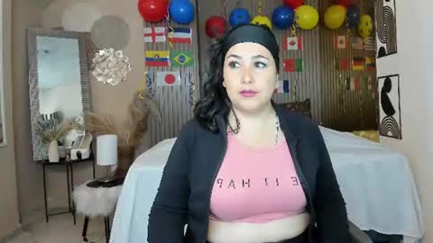 Snapshot of bbwluxurymuse chatting on June 13, 11:30 am bbwluxurymuse online show from June 13, 11:30 am